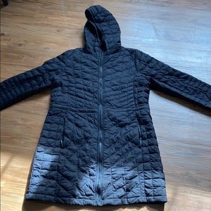 Black thermalball northface jacket